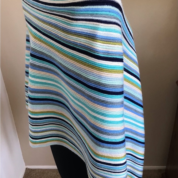 Currency Multi-colored Crochet Fringe Asymmetrical Poncho Blue Aqua White OS - Picture 7 of 7